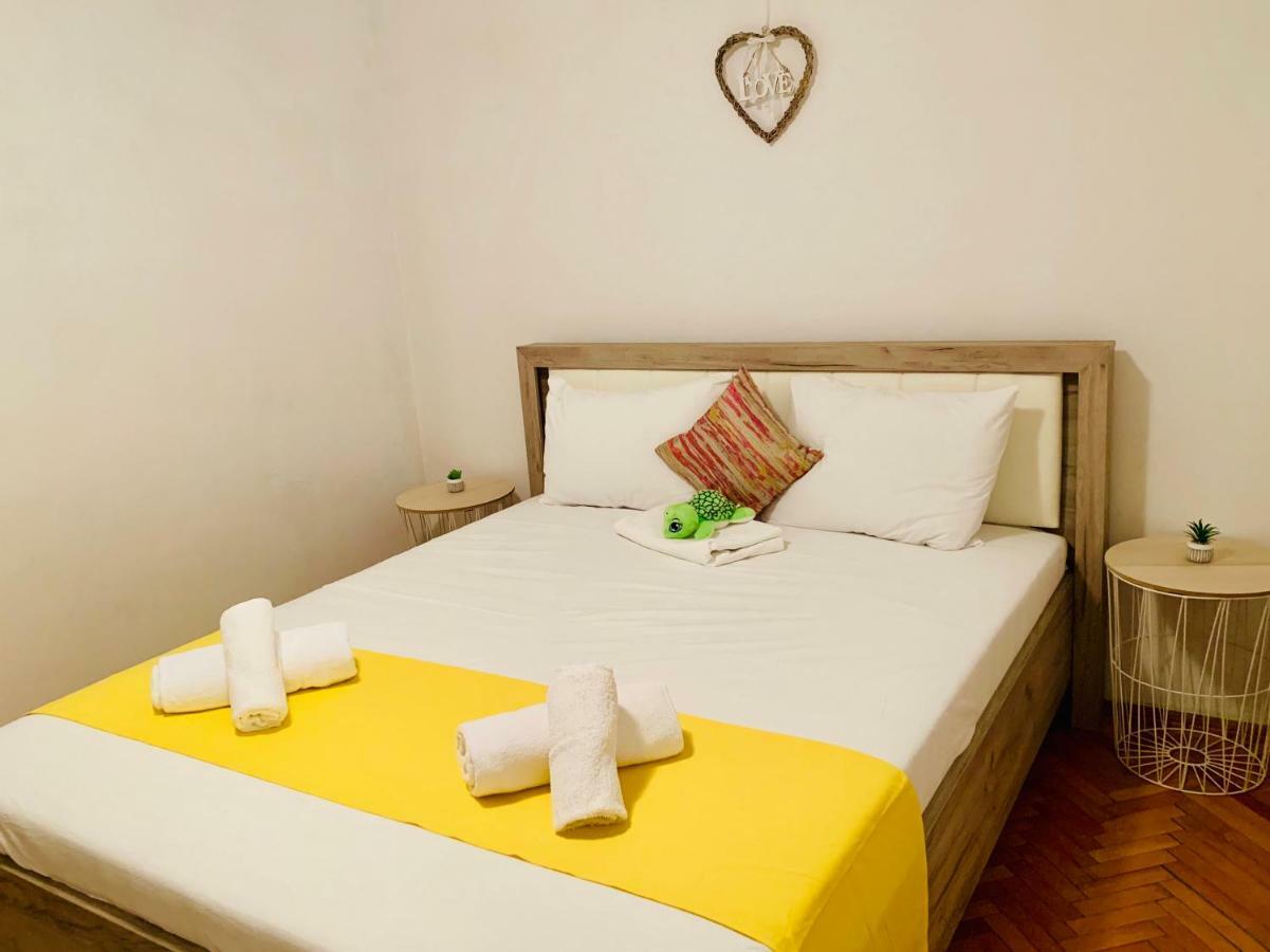 Ultracentral Apartment With All You Need: Wifi, Tv, Ac, Washer, Coffe Timisoara Ngoại thất bức ảnh