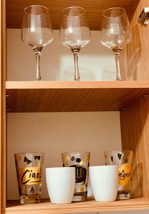 Ultracentral Apartment With All You Need: Wifi, Tv, Ac, Washer, Coffe Timisoara Ngoại thất bức ảnh