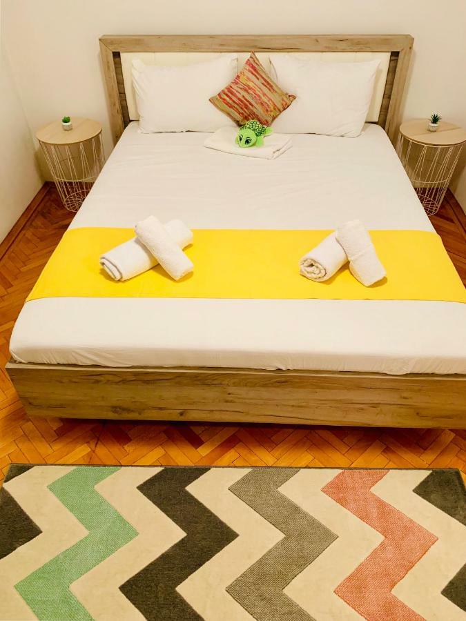 Ultracentral Apartment With All You Need: Wifi, Tv, Ac, Washer, Coffe Timisoara Ngoại thất bức ảnh